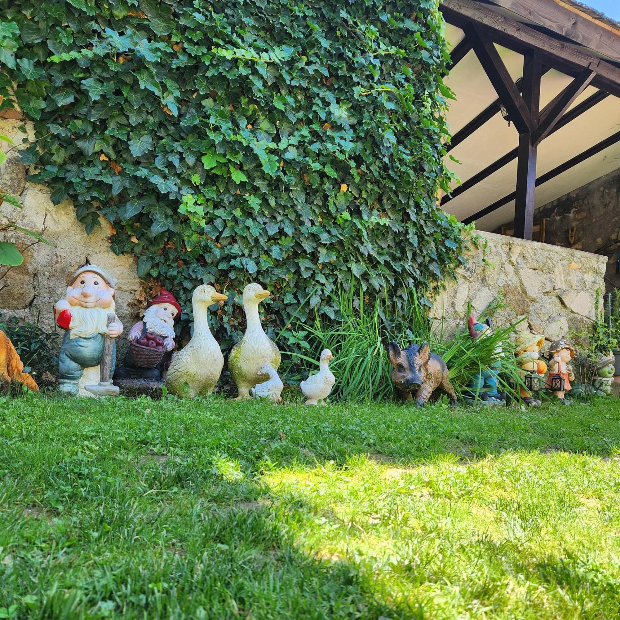 Facan-Lak Daire Nograd Dış mekan fotoğraf